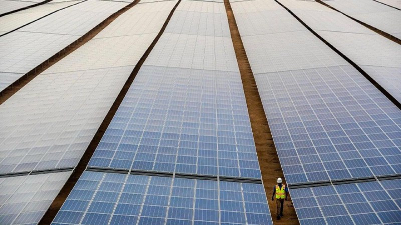 阿联酋：在阿布扎比新建 1,500 兆瓦太阳能发电厂，为 160,000 户家庭供电