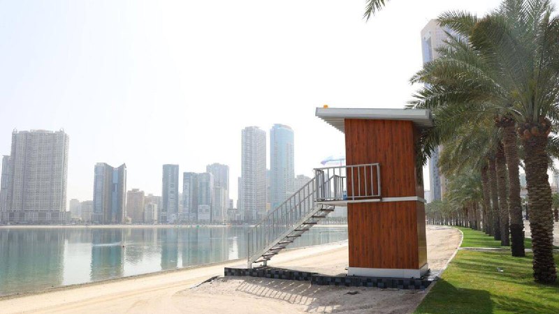 沙迦：安装了 7 座新的救生塔，以防止海滩溺水