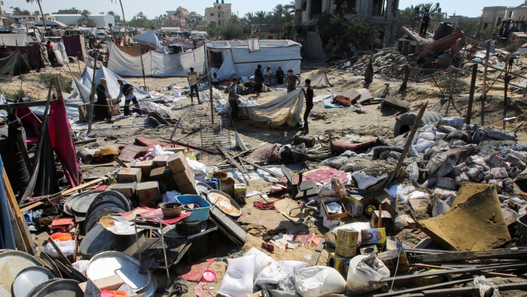 以色列针对哈马斯军事指挥官的袭击导致加沙南部至少90人死亡