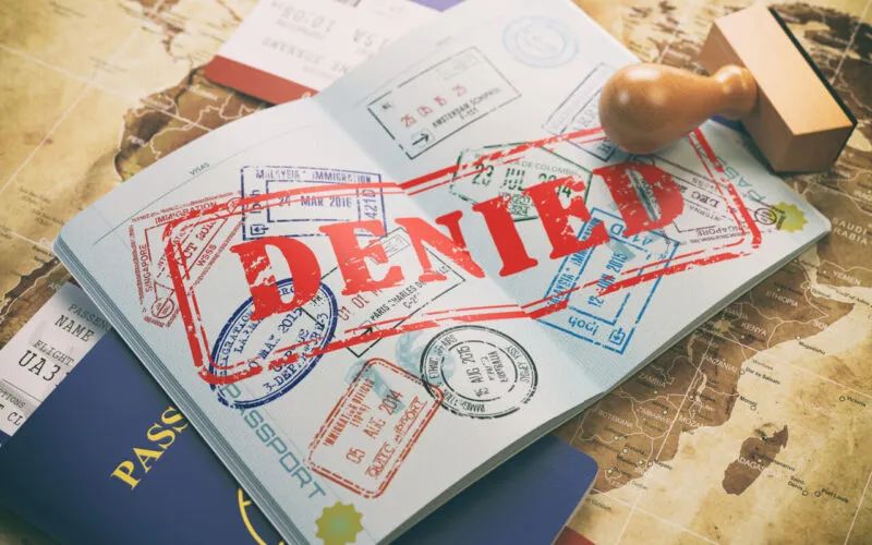 护照栏只有单一姓名的游客无法入境迪拜，什么是“护照栏只有单一姓名”？