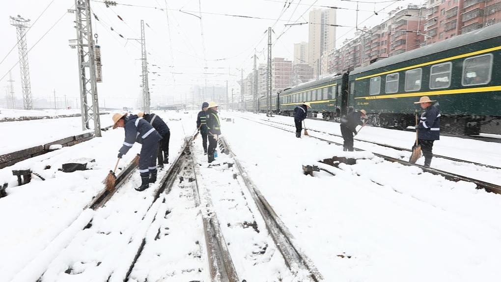 大暴雪影响春运，交通枢纽河南降雪量异常之大需引起高度重视