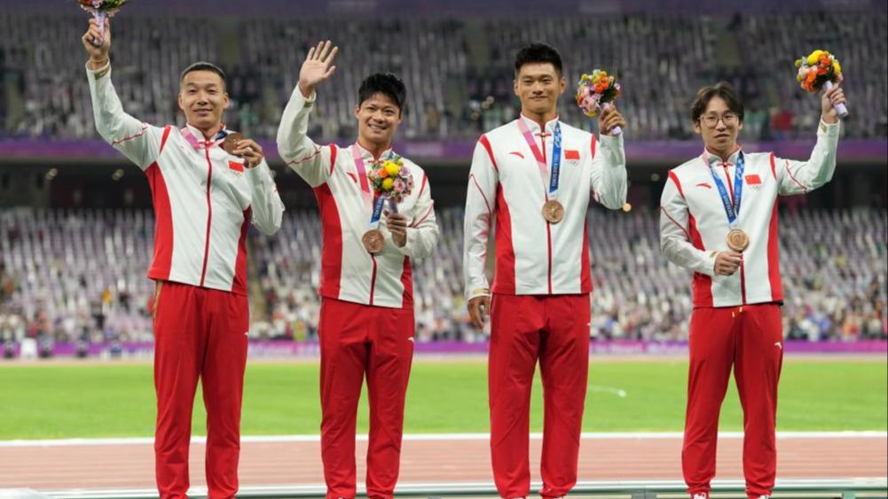 虽迟但到！苏炳添等7名中国田径选手“签收”奥运奖牌