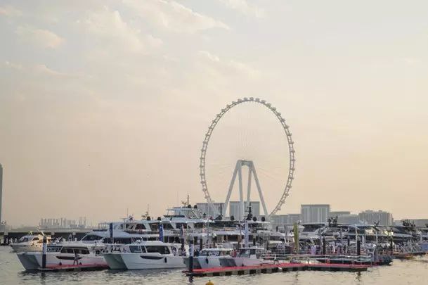 第30届国际游艇展在迪拜举行