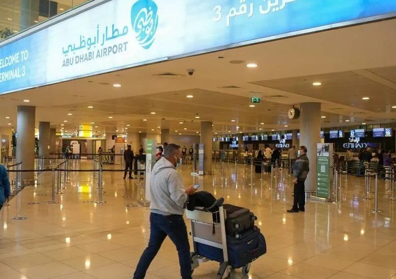 阿联酋为外国人免费发放48小时过境签证