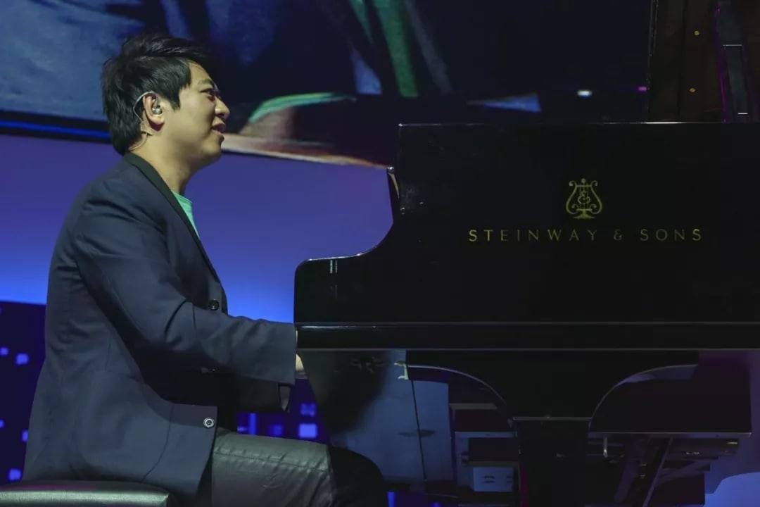 3月2日！中国钢琴家郎朗将在阿布扎比卢浮宫举办独奏音乐会