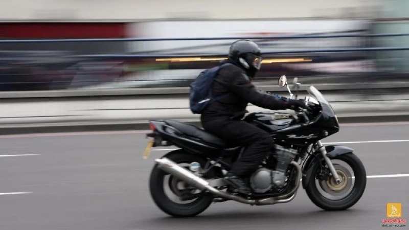 阿联酋:警方将查处无证摩托车