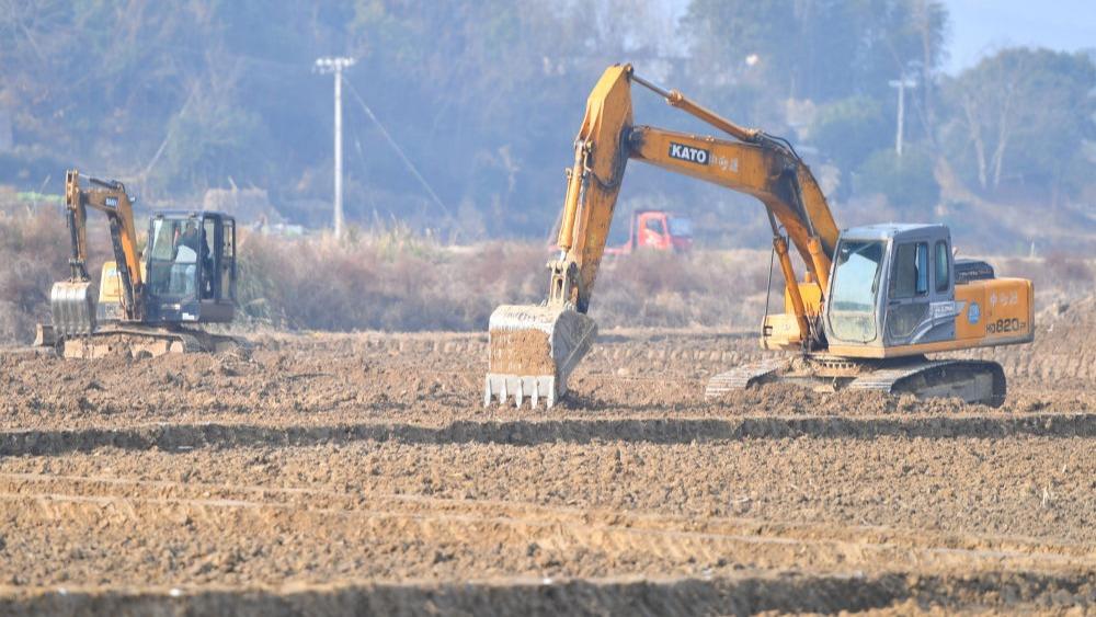 今年财政将加力补助高标准农田建设