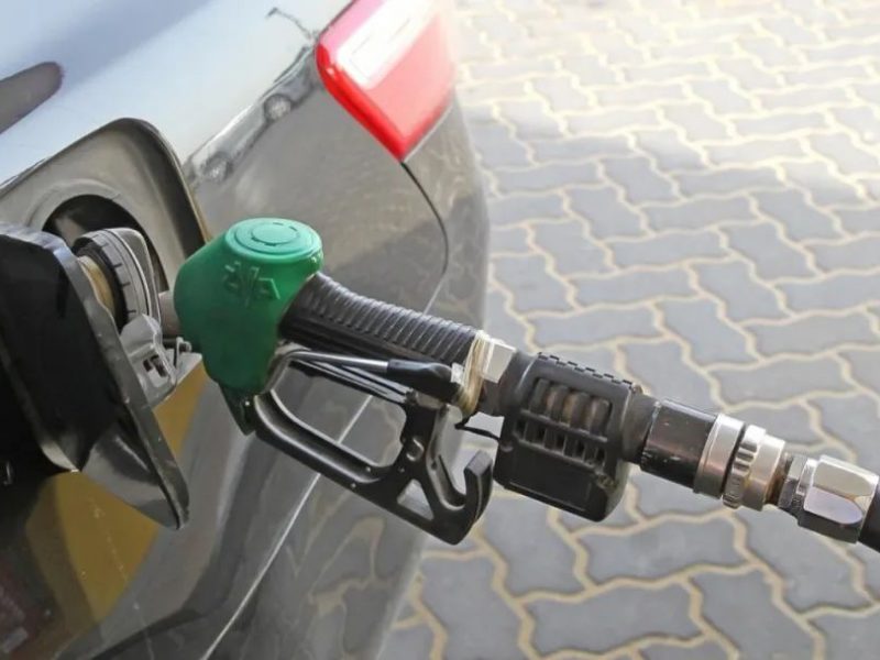 阿联酋1月燃油价格下跌，现在加满一箱油要多少钱？