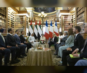 阿联酋总统访问巴黎法国国民议会所在地