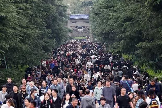 文旅消费拉动经济上春山